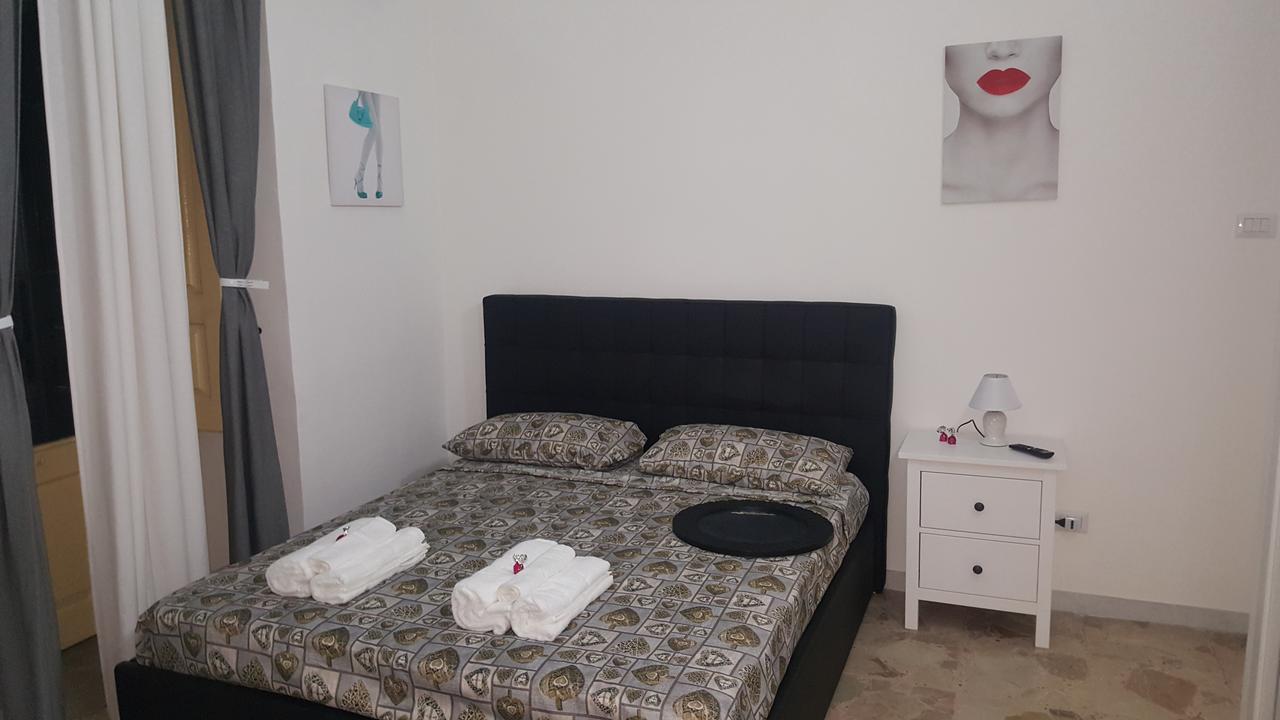 Exclusive House Center Apartment Катания Екстериор снимка