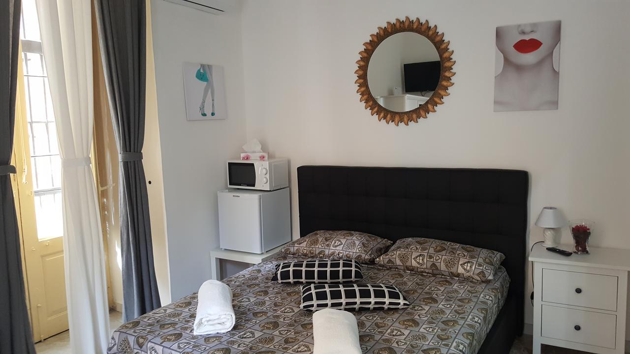 Exclusive House Center Apartment Катания Екстериор снимка