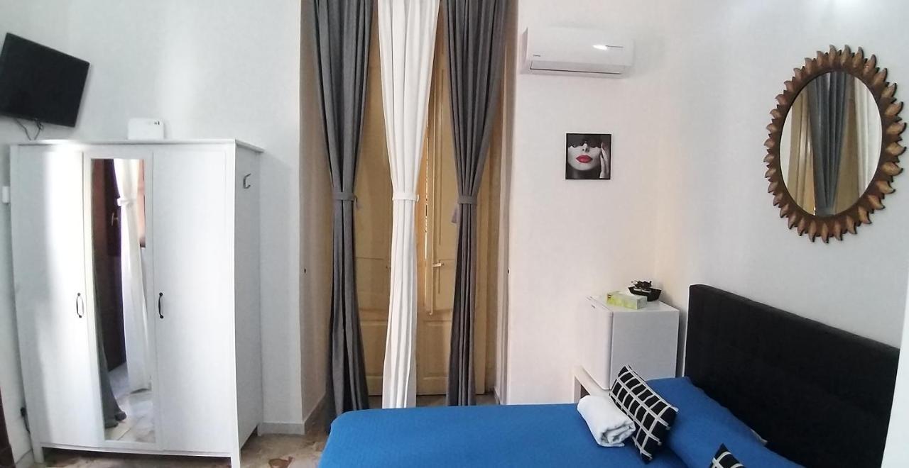 Exclusive House Center Apartment Катания Екстериор снимка